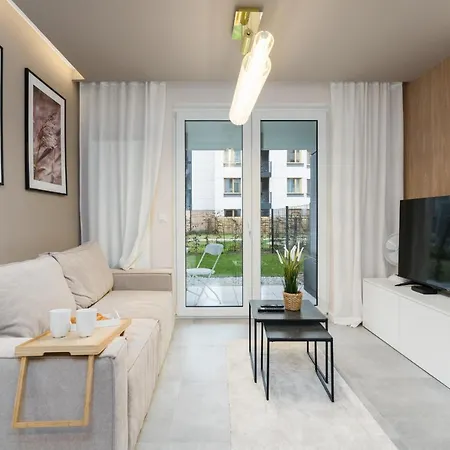 Sobczaka With Parking By Renters Apartament Poznań