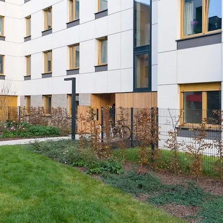 Sobczaka With Parking By Renters Poznań